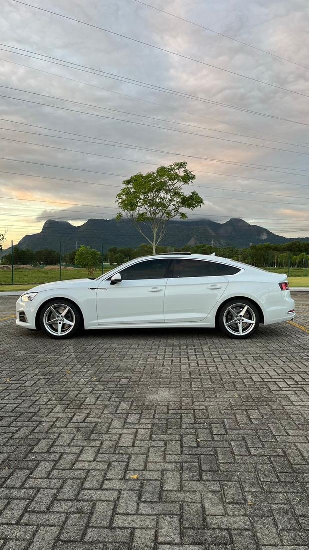 Veículo premium em Alphaville Jacuhy, Serra ES